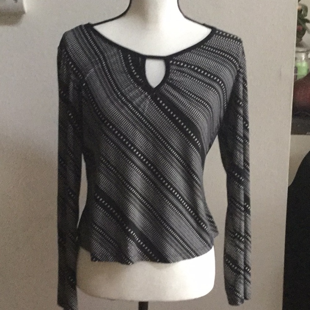 Black and white top Small